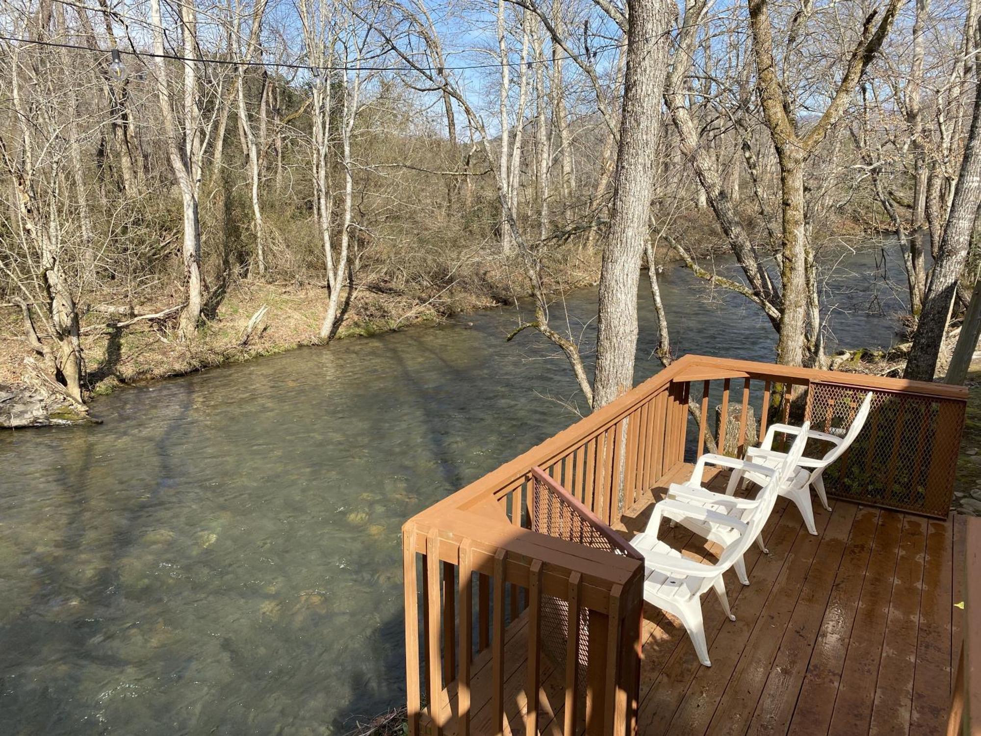 Gray'S Place On Cosby Creek - 2 Bedrooms, 2 Baths, Sleeps 6 Home المظهر الخارجي الصورة